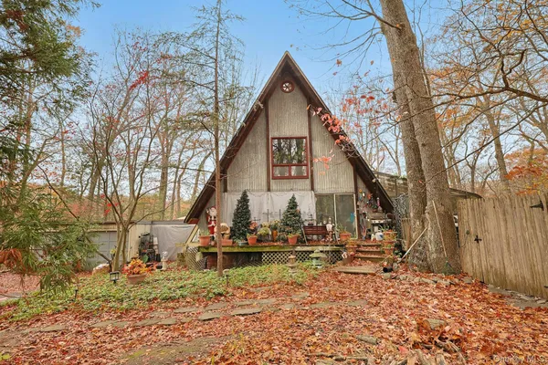 $889,000 | 3 Grey Beech Lane, Pomona, NY 10970