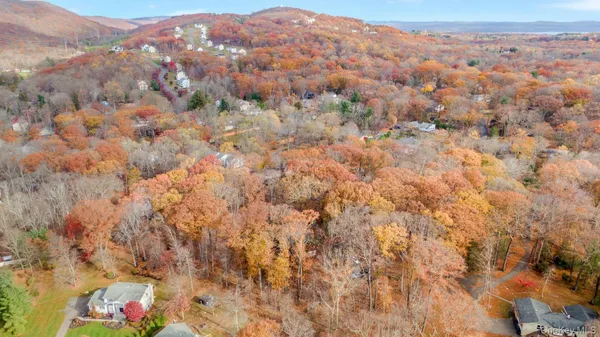 $889,000 | 3 Grey Beech Lane, Pomona, NY 10970