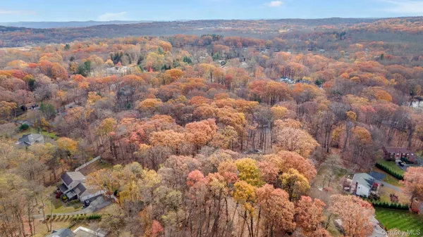 $889,000 | 3 Grey Beech Lane, Pomona, NY 10970