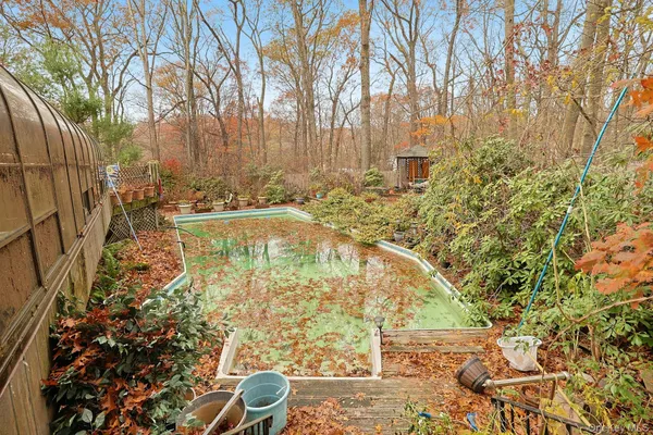 $889,000 | 3 Grey Beech Lane, Pomona, NY 10970