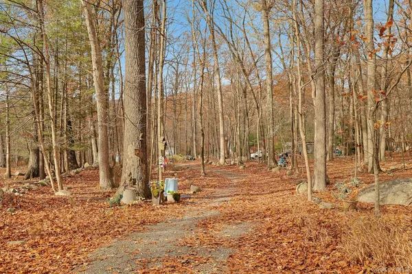 $889,000 | 3 Grey Beech Lane, Pomona, NY 10970