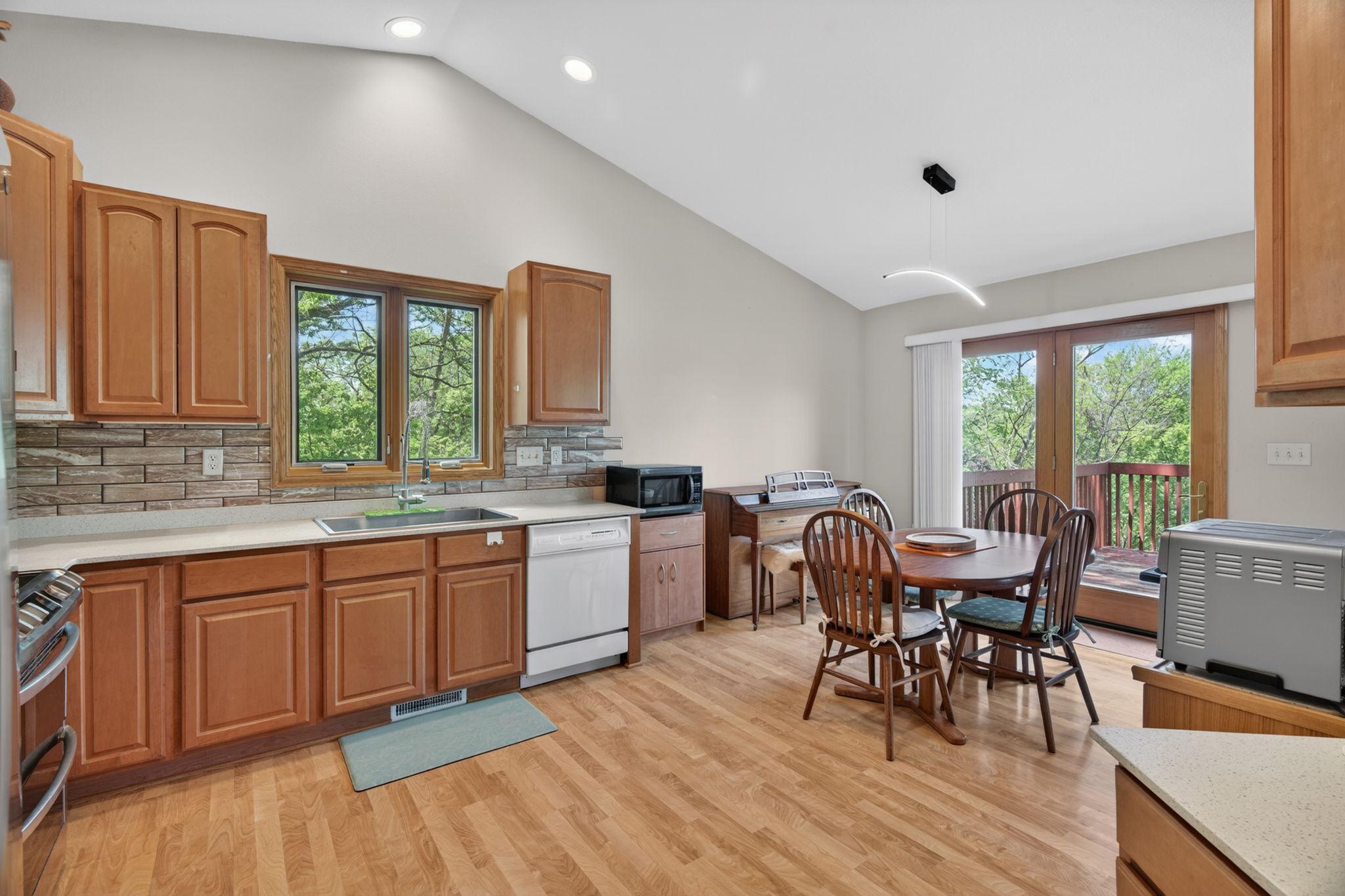 95 22nd Street Southwest Rochester, MN 55902 - Photo 5 of 43