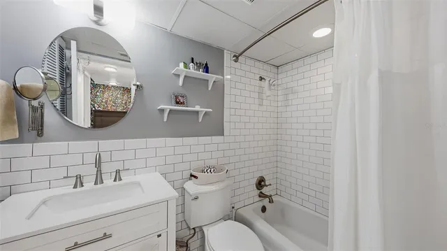 $299,000 | 200 The Esplanade North, Unit B2, Venice, FL 34285