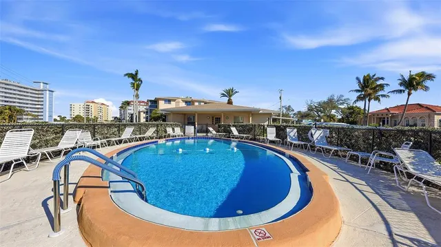 $299,000 | 200 The Esplanade North, Unit B2, Venice, FL 34285