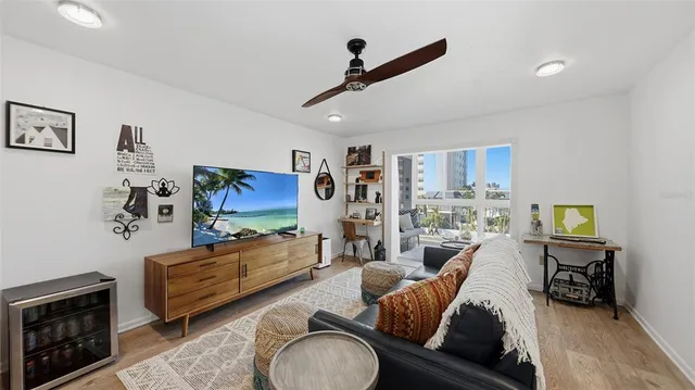 $299,000 | 200 The Esplanade North, Unit B2, Venice, FL 34285