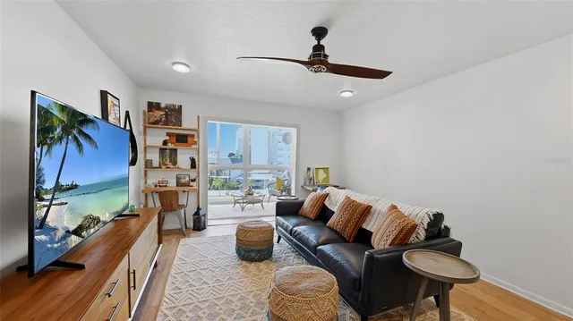 $299,000 | 200 The Esplanade North, Unit B2, Venice, FL 34285