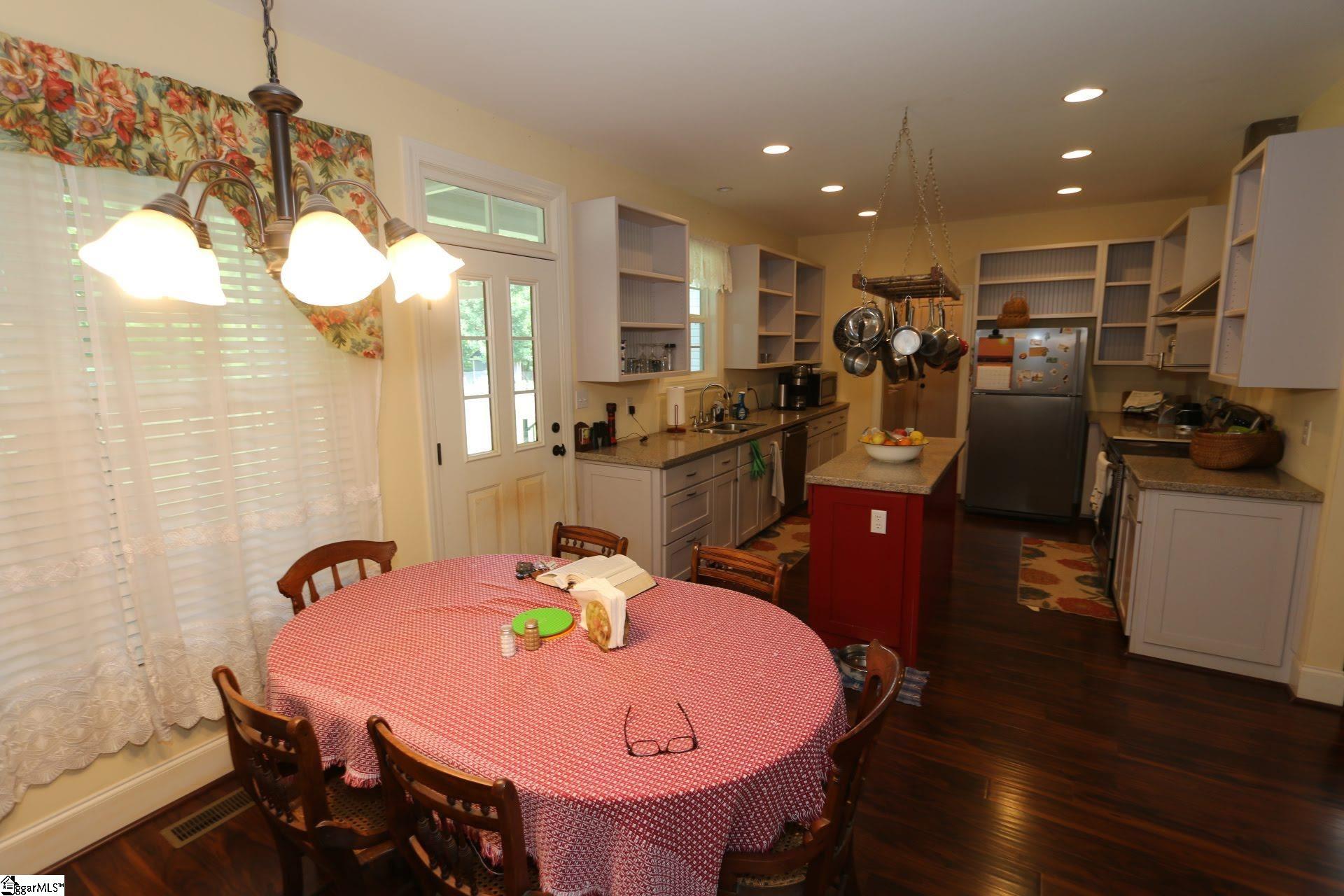 1281 Inman Road Wellford, SC 29385 - Photo 6 of 19
