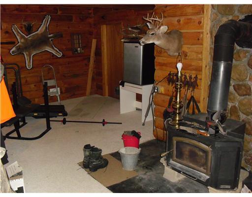139 Fairfield Road Tarentum, PA 15084 - Photo 17 of 17 Family Room.