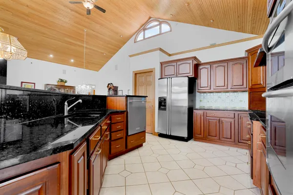 $1,199,000 | 707 Lake Shore Drive, Cadillac, MI 49601