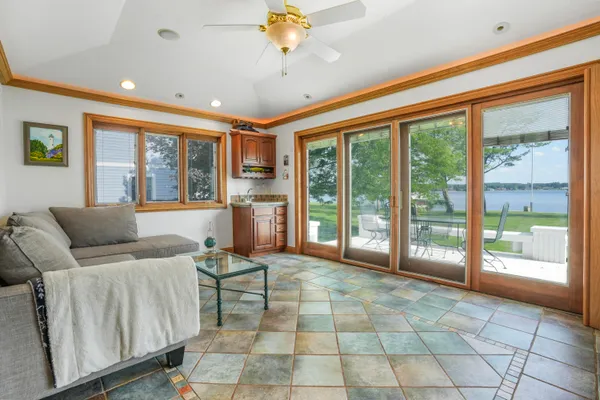 $1,199,000 | 707 Lake Shore Drive, Cadillac, MI 49601