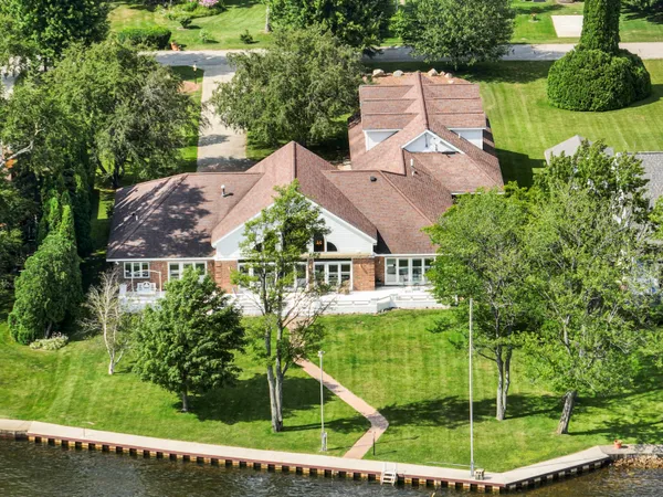 $1,199,000 | 707 Lake Shore Drive, Cadillac, MI 49601