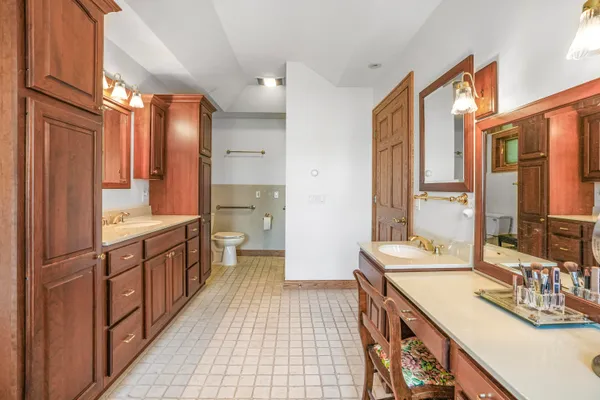 $1,199,000 | 707 Lake Shore Drive, Cadillac, MI 49601