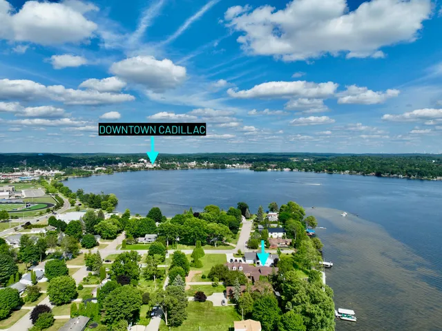 $1,199,000 | 707 Lake Shore Drive, Cadillac, MI 49601