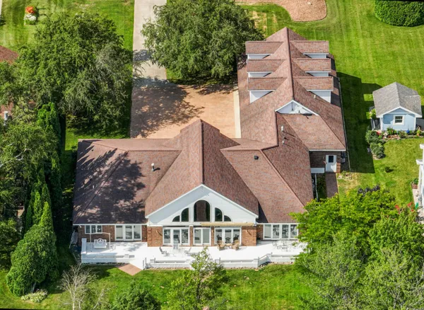 $1,199,000 | 707 Lake Shore Drive, Cadillac, MI 49601