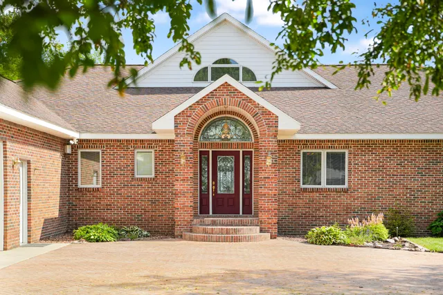 $1,199,000 | 707 Lake Shore Drive, Cadillac, MI 49601