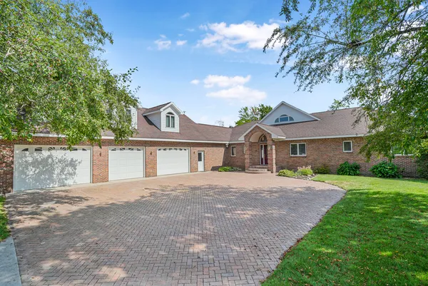 $1,199,000 | 707 Lake Shore Drive, Cadillac, MI 49601