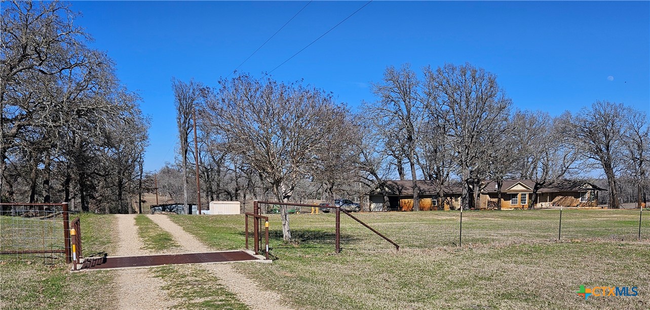 913 Cr 237 Road Cameron, TX 76520 - Photo 2 of 35