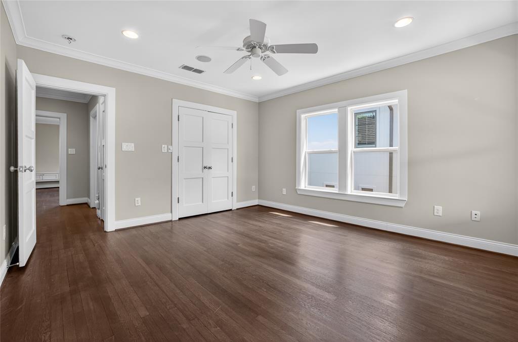 4009 Prescott Avenue Dallas, TX 75219 - Photo 27 of 39 Upstairs bedroom