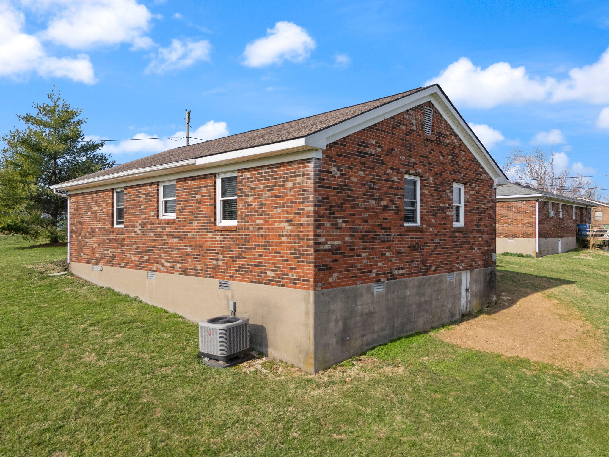 173 Richmond Rd Loop 2 Lancaster, KY 40444 - Photo 27 of 33 Rear Exterior