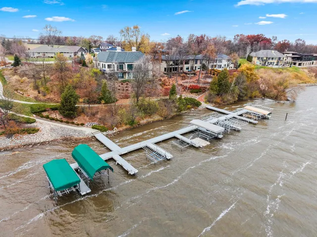 $849,900 | 837 River's Run, De Pere, WI 54115