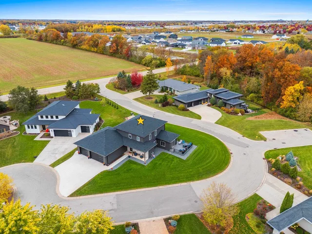 $849,900 | 837 River's Run, De Pere, WI 54115