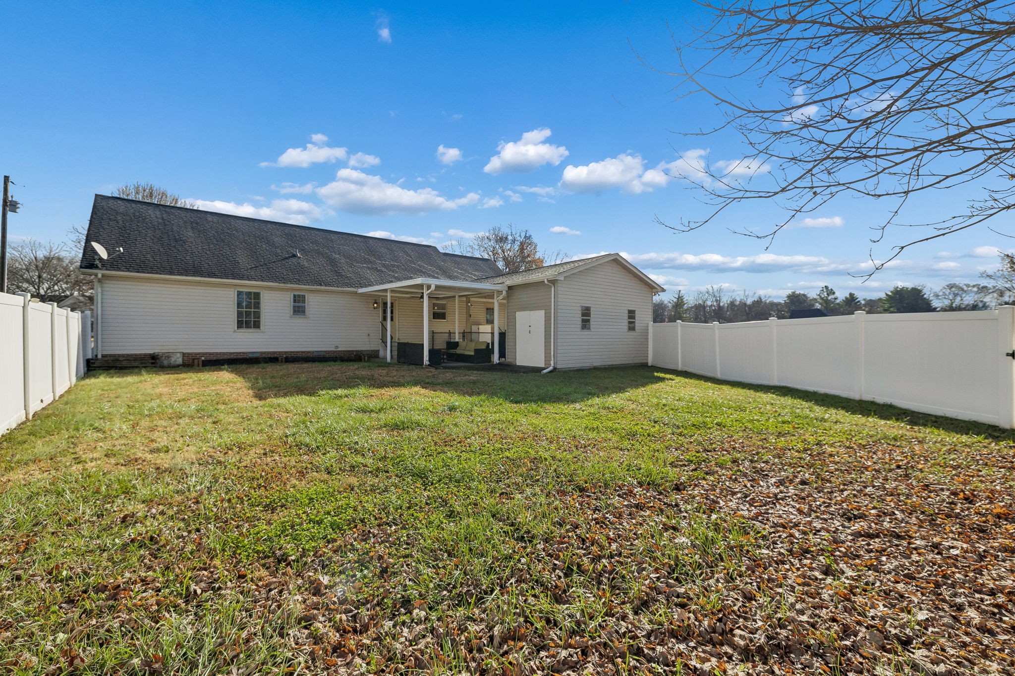 641 McKaig Road Murfreesboro, TN 37127 - Photo 34 of 51 a view of a house with a garden