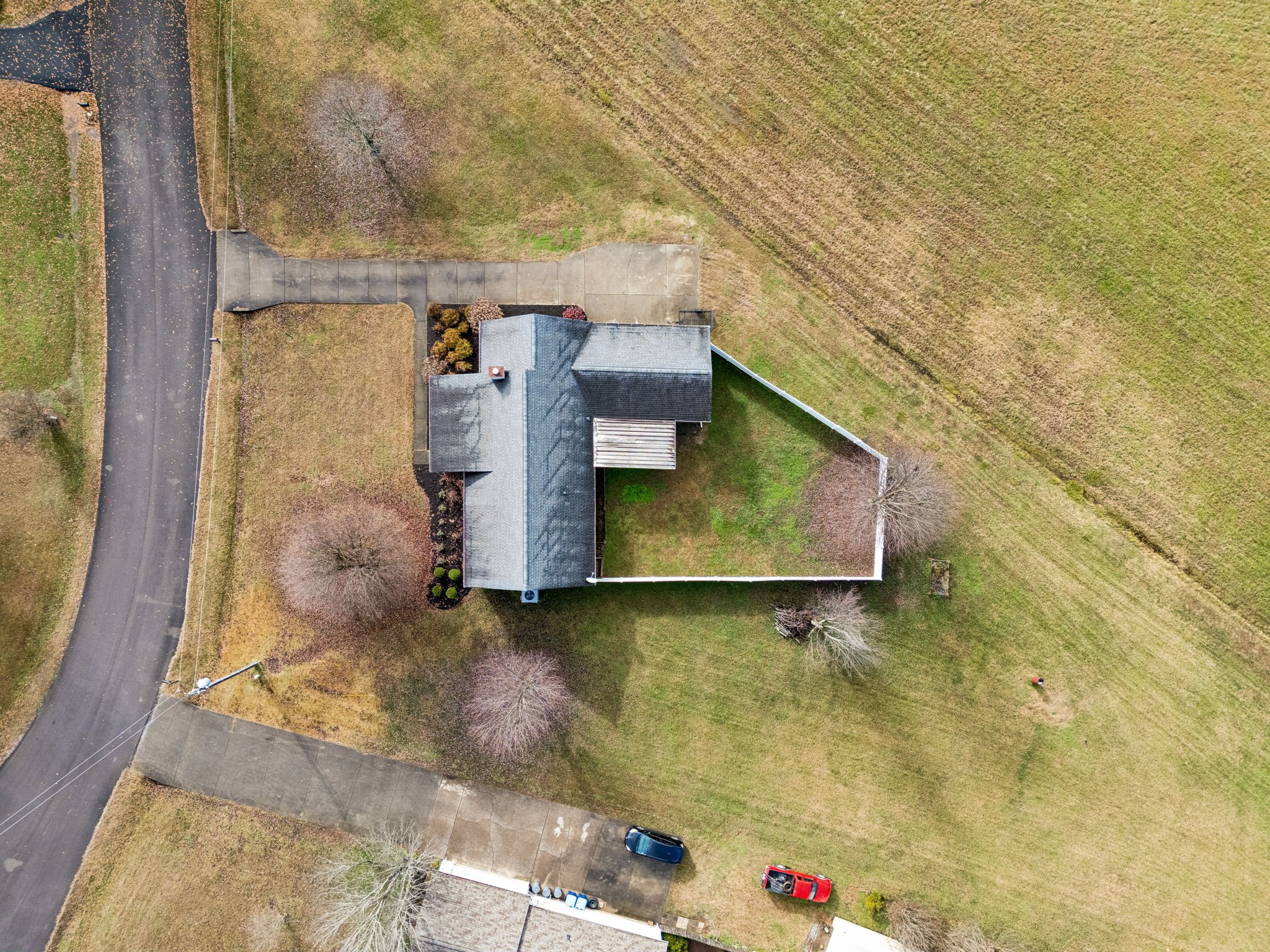 641 McKaig Road Murfreesboro, TN 37127 - Photo 48 of 51 a picture of a wall with a lake view