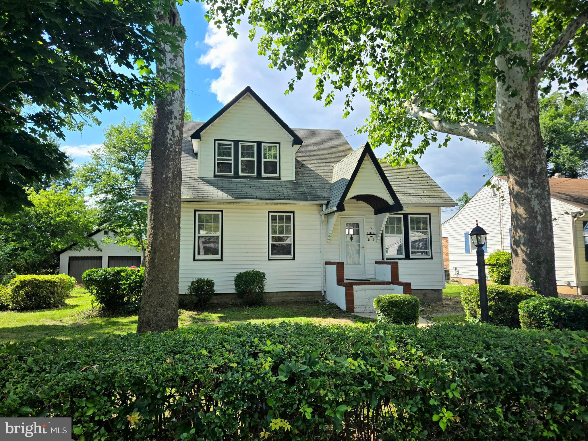 220 Meadow Road Pasadena, MD 21122 - Photo 4 of 5