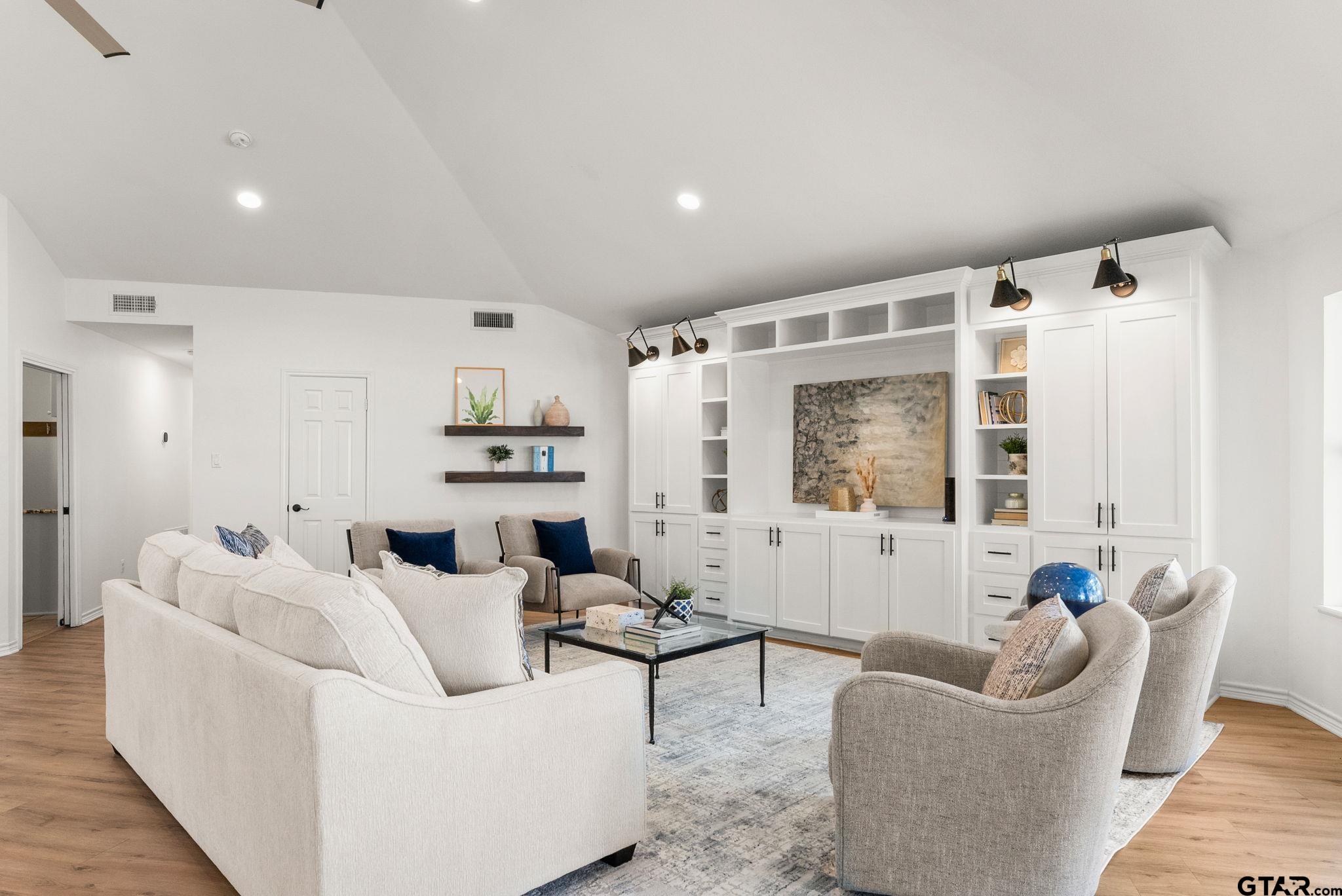 13235 Peninsula Road Whitehouse, TX 75791 - Photo 6 of 48