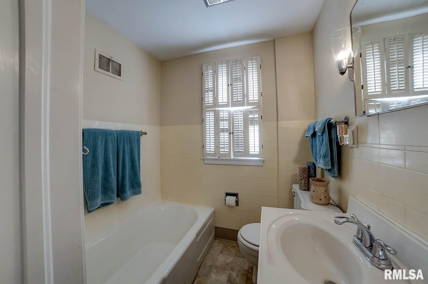 1550 Cherry Road Springfield, IL 62704 - Photo 35 of 50