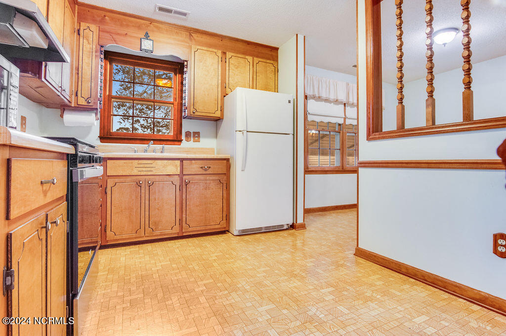 317 Futrell Loop Road Richlands, NC 28574 - Photo 16 of 56 DSC_5614