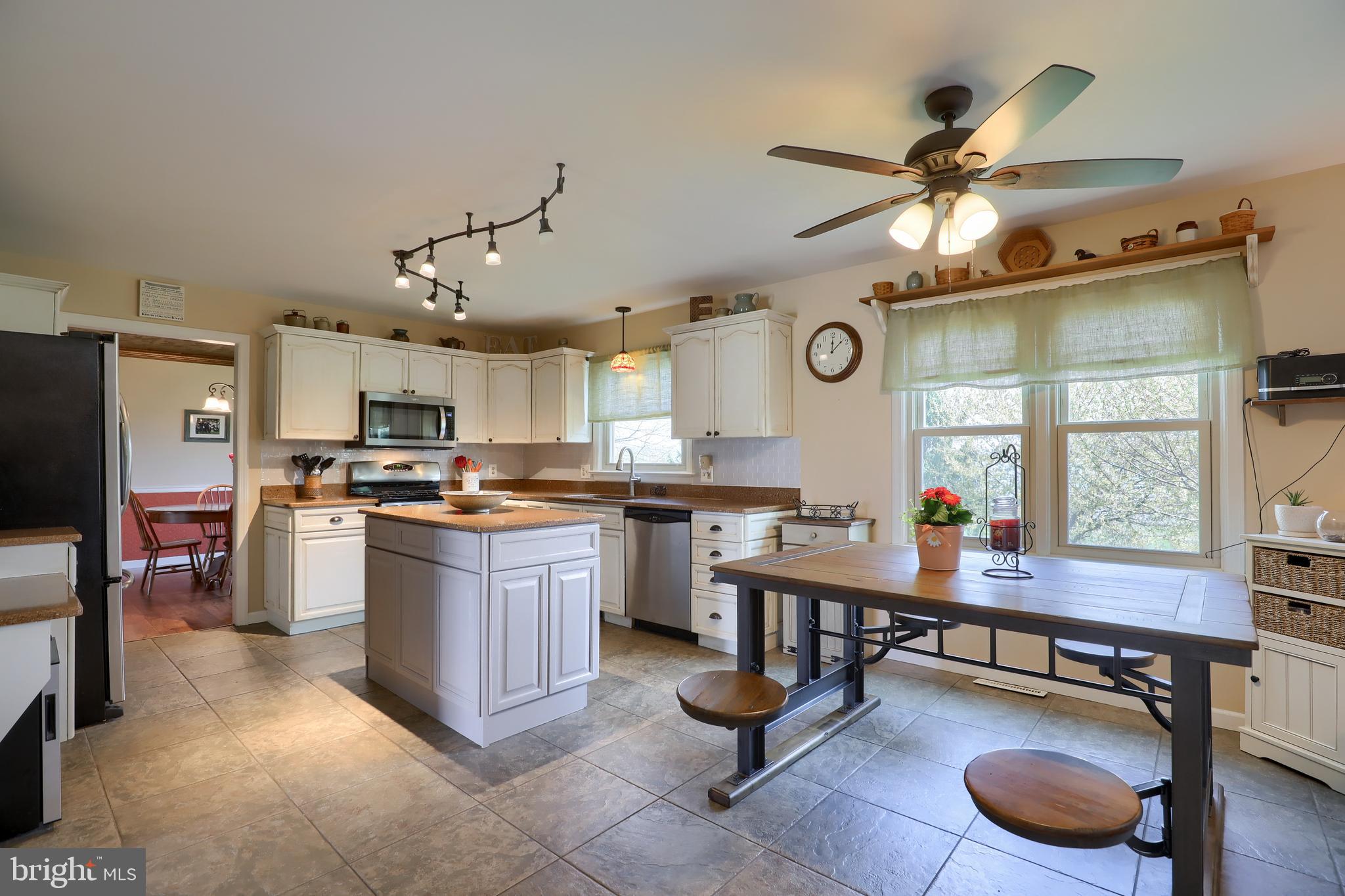 2328 Friesian Road York, PA 17406 - Photo 16 of 42 Gallery Image 16