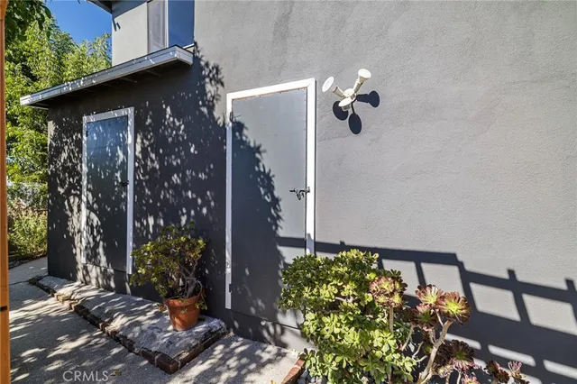 $2,500 | 3732 Dwiggins Street, Los Angeles, CA 90063