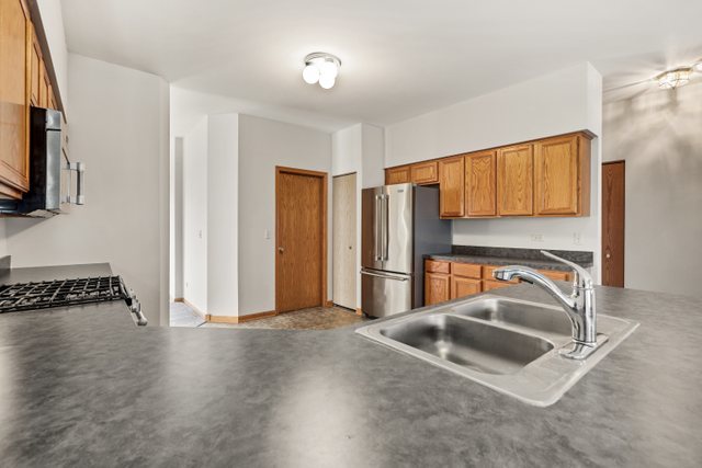 1807 Ridgemoor Drive Plainfield, IL 60586 - Photo 8 of 30