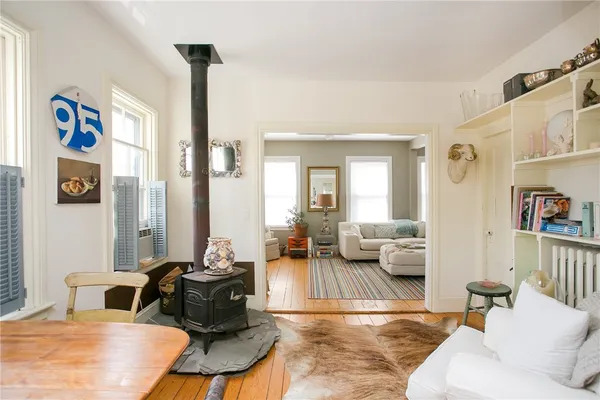 $3,200 | 94 Spring Street, Unit 2, Newport, RI 02840