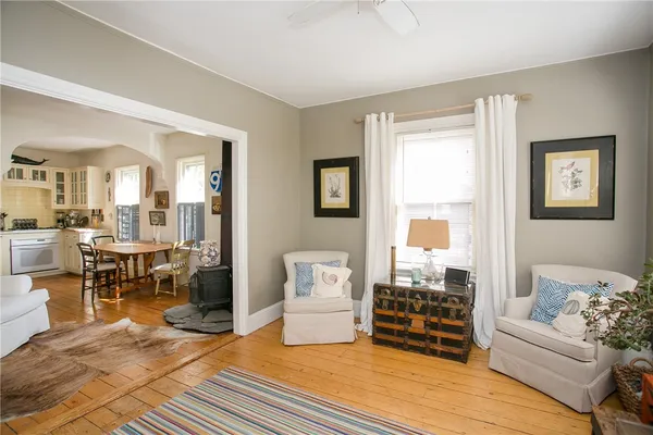 $3,200 | 94 Spring Street, Unit 2, Newport, RI 02840