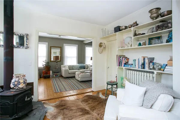 $3,200 | 94 Spring Street, Unit 2, Newport, RI 02840