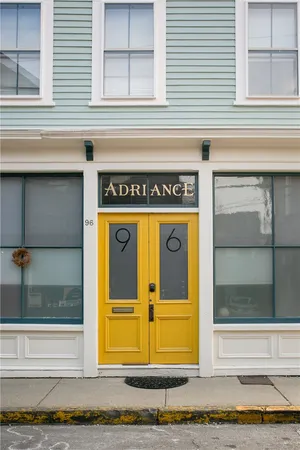 $3,200 | 94 Spring Street, Unit 2, Newport, RI 02840