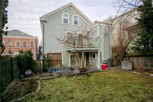 $3,200 | 94 Spring Street, Unit 2, Newport, RI 02840
