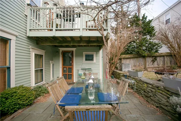 $3,200 | 94 Spring Street, Unit 2, Newport, RI 02840