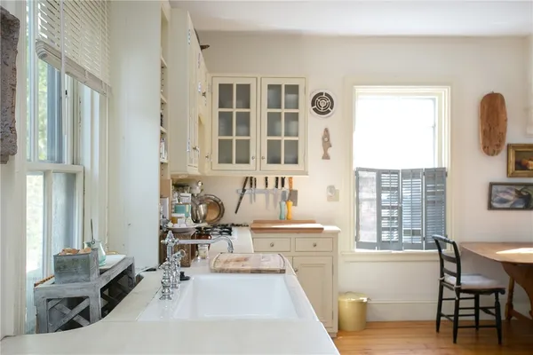 $3,200 | 94 Spring Street, Unit 2, Newport, RI 02840