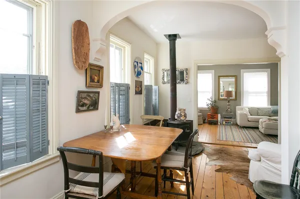 $3,200 | 94 Spring Street, Unit 2, Newport, RI 02840