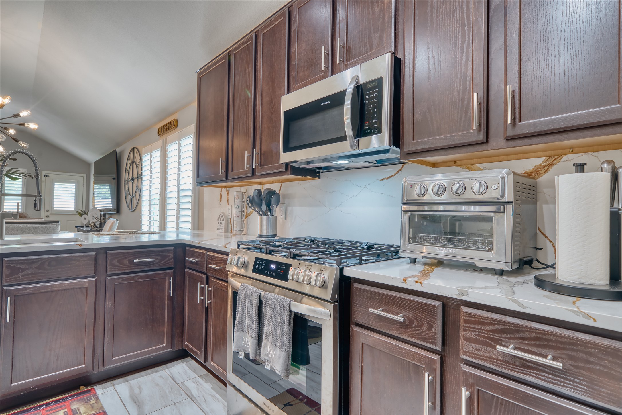 18306 West Hardy Road Houston, TX 77073 - Photo 12 of 37 Gallery Image 12