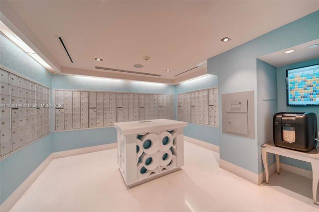 $1,089,000 | 650 West Avenue, Unit 1004, Miami Beach, FL 33139