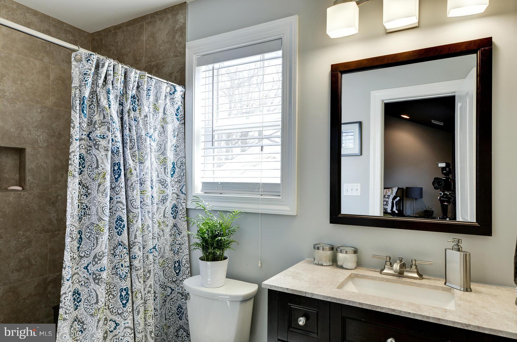 3063 Clinton Street Northeast Washington, DC 20018 - Photo 17 of 27 Bath (Master)