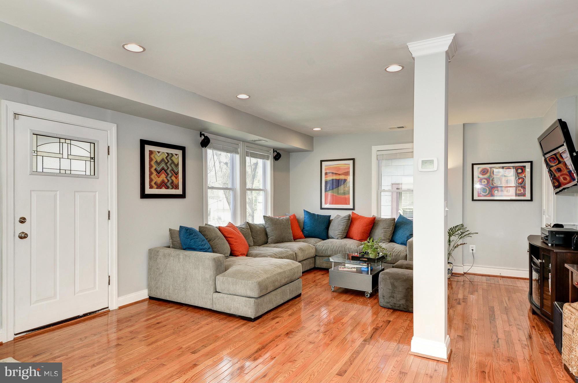 3063 Clinton Street Northeast Washington, DC 20018 - Photo 5 of 27 Living Room