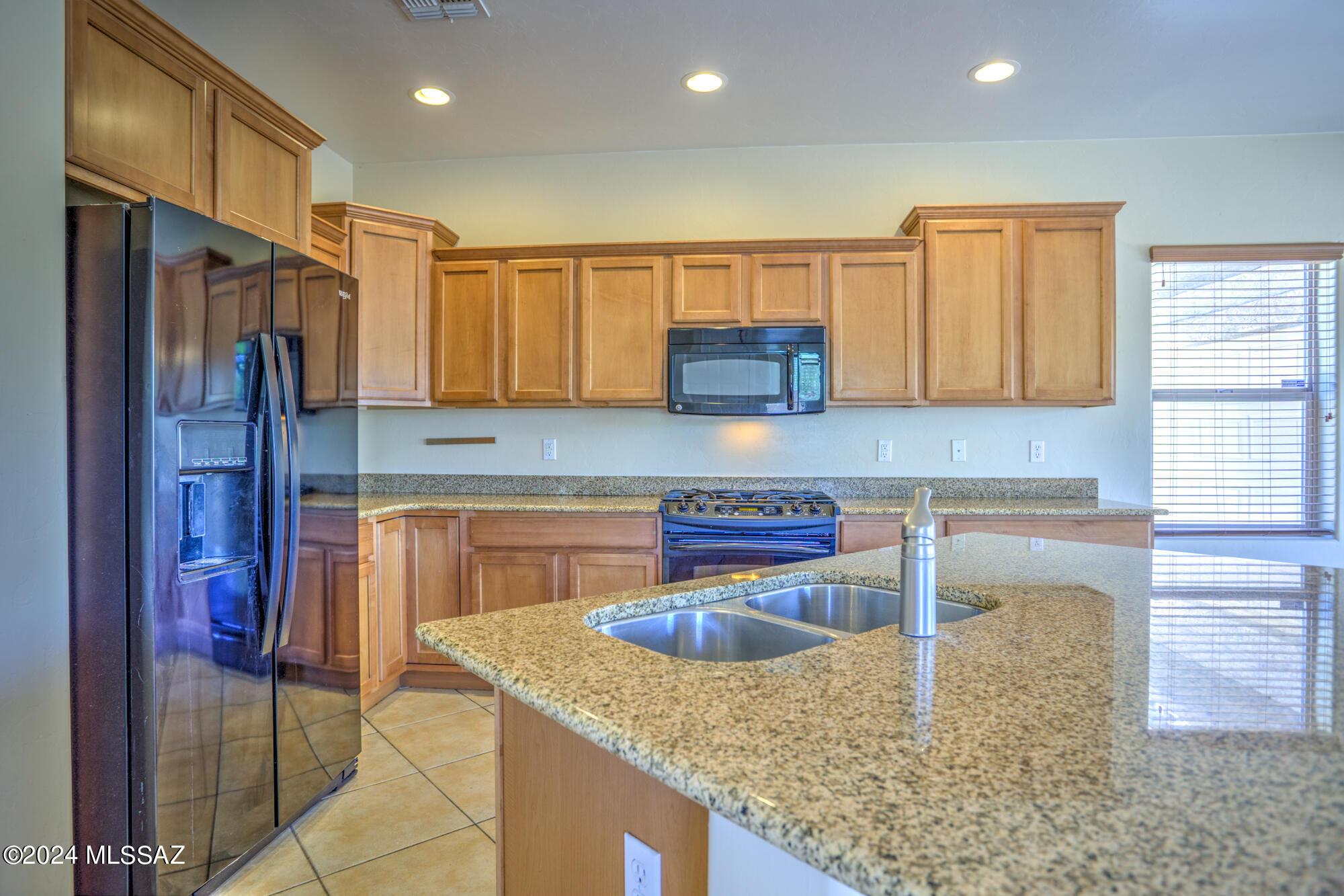 10583 East Water Poppy Road Tucson, AZ 85747 - Photo 12 of 40