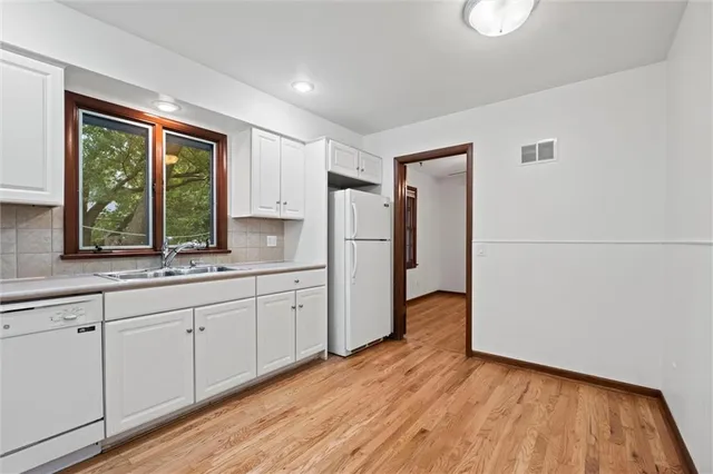 $380,000 | 9615 West 92nd Terrace, Overland Park, KS 66212