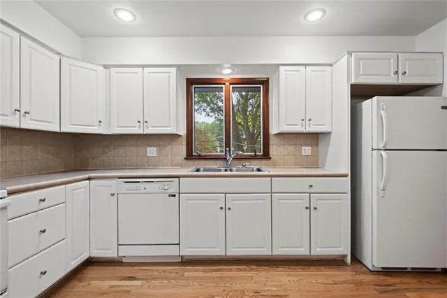 $380,000 | 9615 West 92nd Terrace, Overland Park, KS 66212