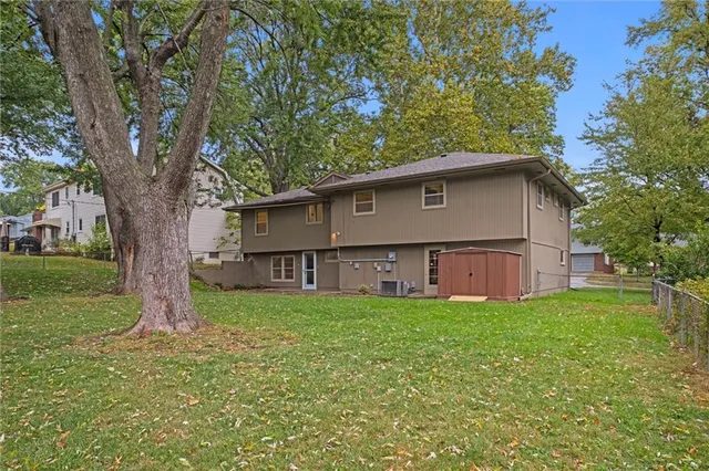 $380,000 | 9615 West 92nd Terrace, Overland Park, KS 66212